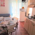 Appartement With Balcony 100m From The Sea *