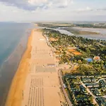 With Balcony 100m From The Sea