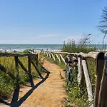 Appartement With Balcony 100m From The Sea