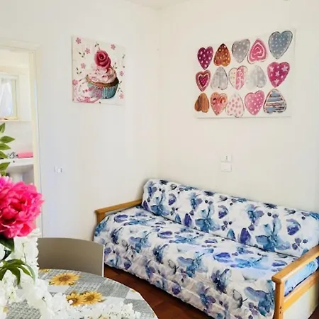 With Balcony 100m From The Sea Appartement